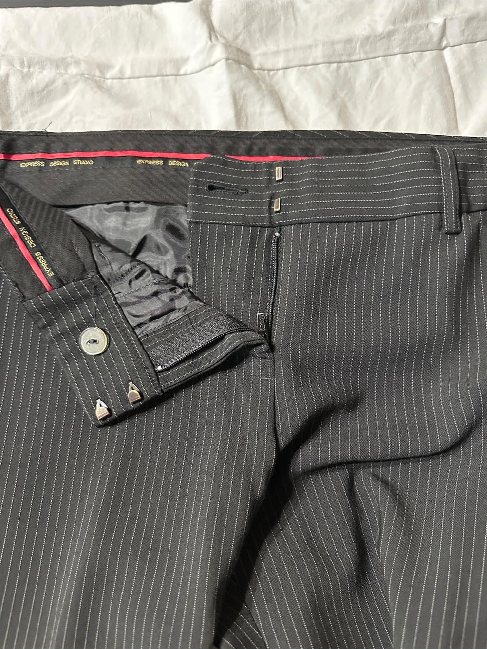 Express Editor Pants 2L - Picture 3 of 5